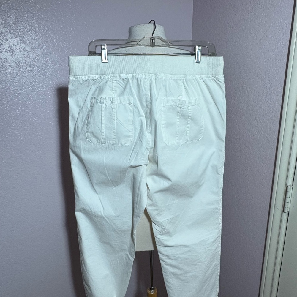 LOFT White Cargo Pants Size 10. NWT - Picture 4 of 7